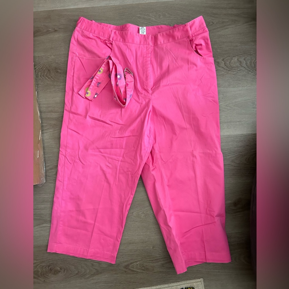 Vintage Kim Rogers Hot Pink Capris with Coordinating Floral Belt